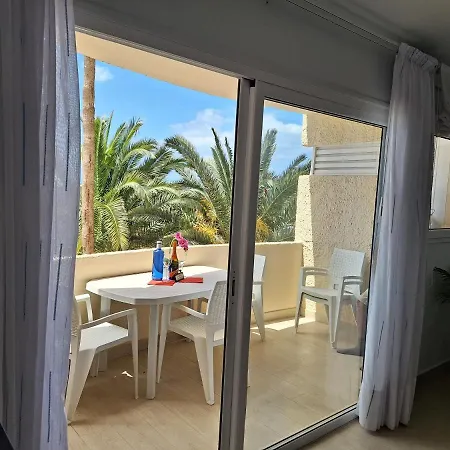 White And Quiet! Modern In San Agustin דירה *